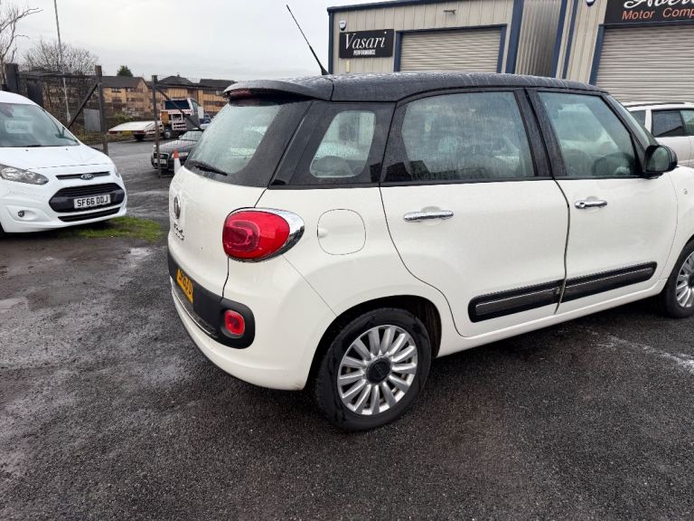 2013(63) Fiat 500L MPV 1.4 Petrol 95,000 Miles MOT'd 25/3/26 , White with black Roof A