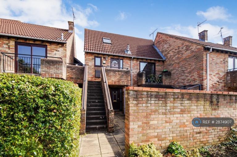 Studio flat in Maiden Place, Lower Earley, Reading, RG6 (#2874907)