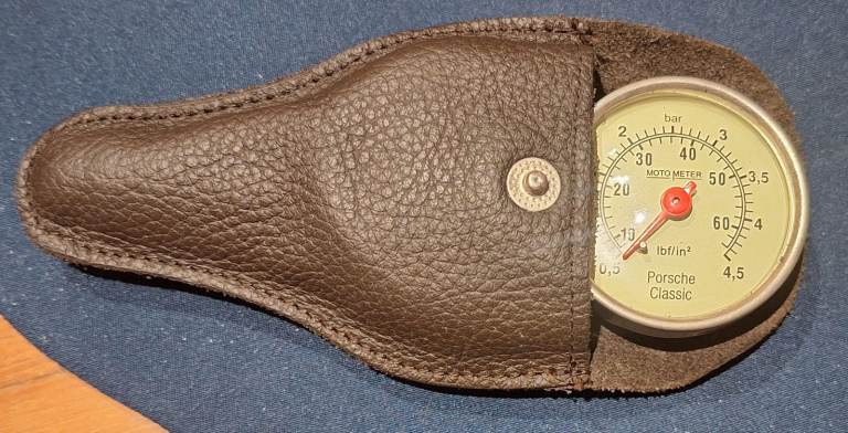 PORSCHE CLASSIC TYRE PRESSURE GAUGE.