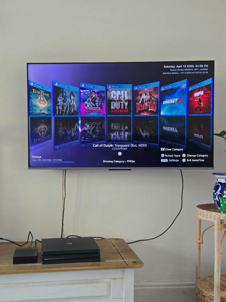 PS4 - 3TB - 120 Games