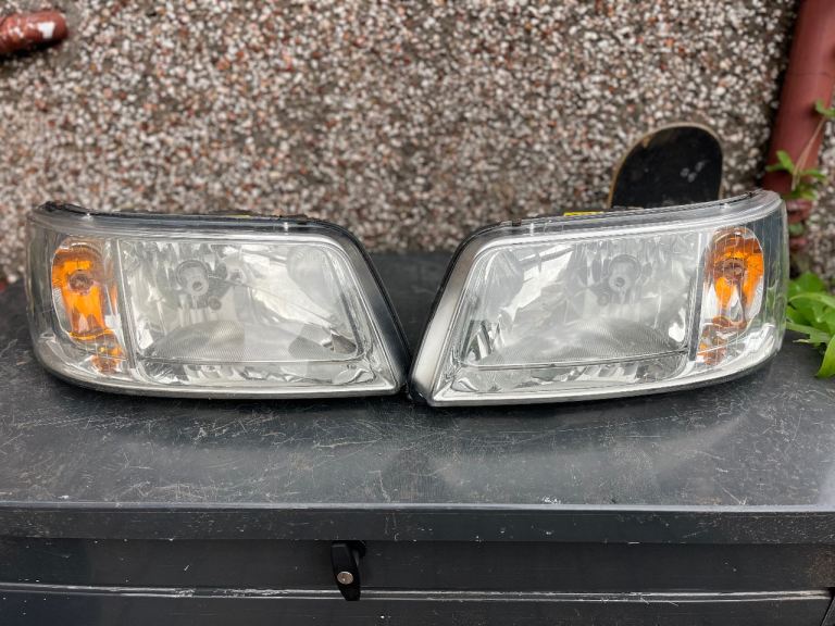VW T5 Headlamps