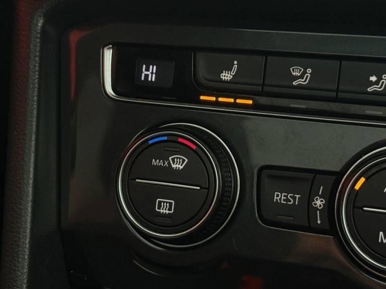 2017 Volkswagen Tiguan 2.0 TDi 150 SEL 5dr ESTATE DIESEL Manual