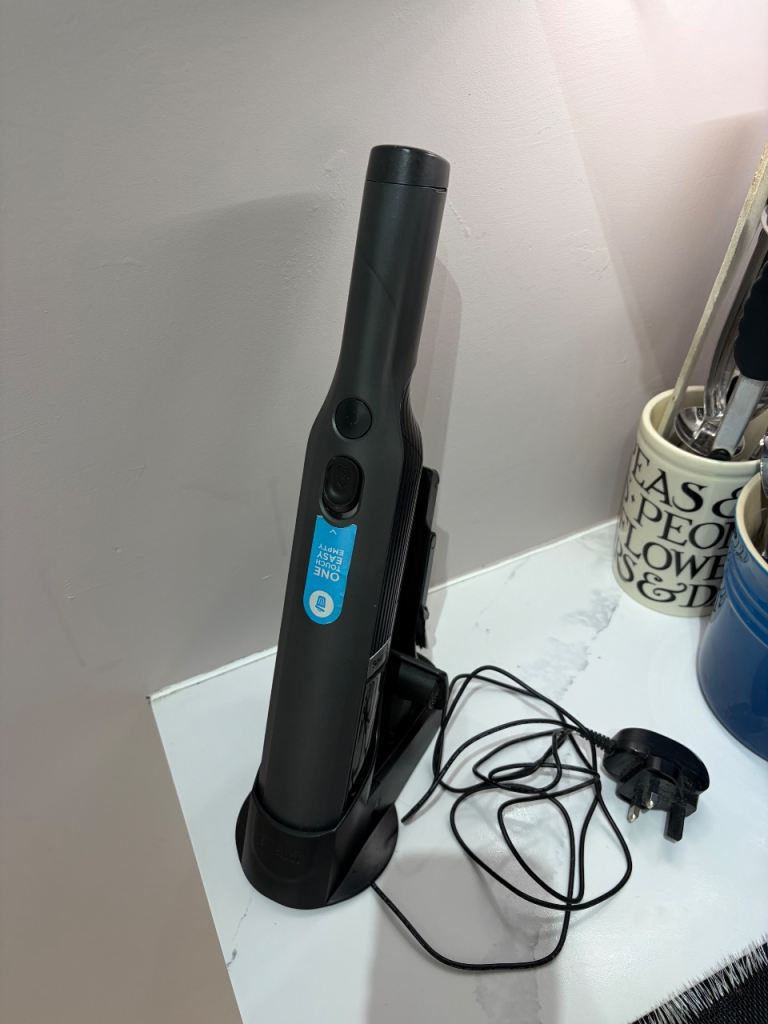 Shark cordless handheld vacuum cleaner