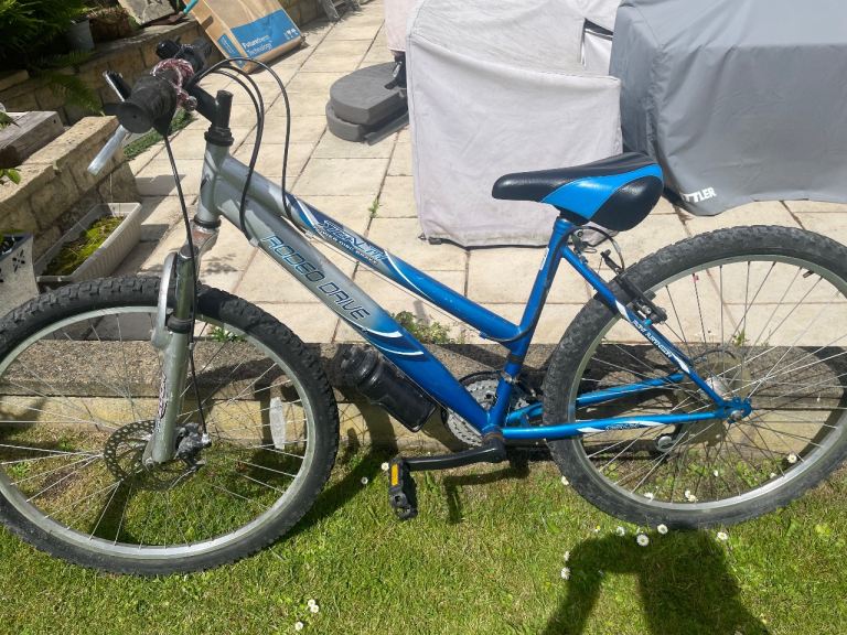 Stealth Rodeo Drive Mountain Bike – Blue, Fair Condition