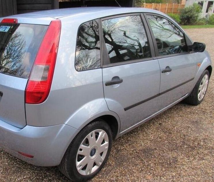 LOW INSURANCE-LOW MILEAGE- FORD FIESTA 1.2 *MOT- DEC 2026*like Ford Focus vauxhall corsa mazda 2