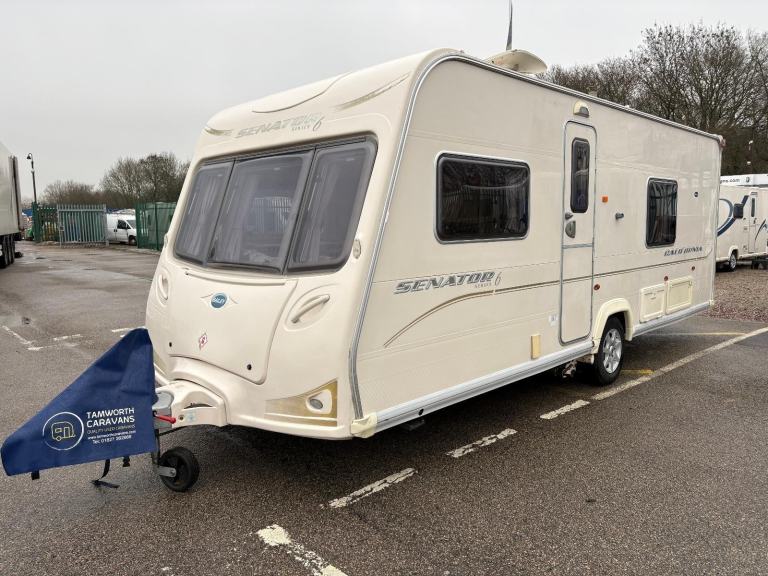 BAILEY SENATOR CALIFORNIA - FIXED BED CARAVAN WITH END WASHROOM AND MOTORMOVER