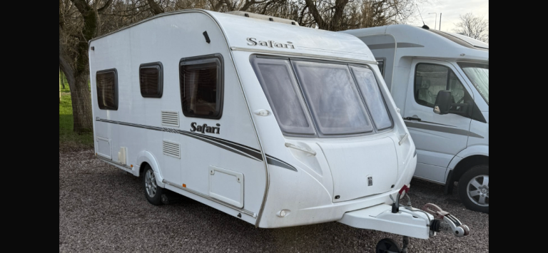 ABBEY SAFARI 470 fixed bed , 4 berth, MOTOR MOVER !