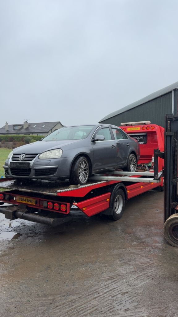 Breaking Vw Jetta mk5 Tdi 