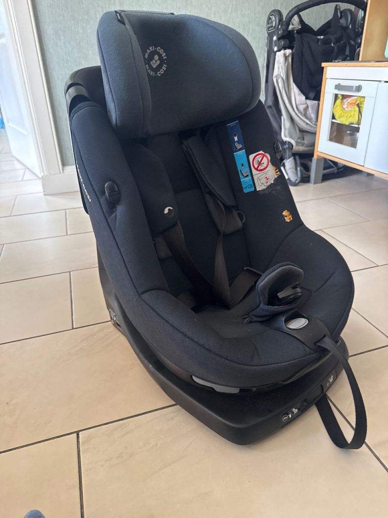 Maxi cosi axissfix+ car seat