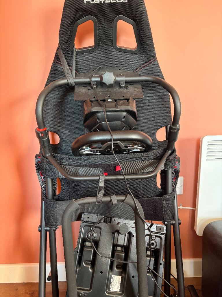 THRUSTMASTER T248 (PC, PS5 compatible) & PlaySeat Challenge