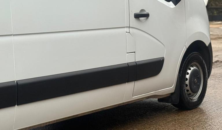 2017 Nissan NV400 2.3 dCi 33 SE FWD L2 H2 Euro 6 5dr Diesel