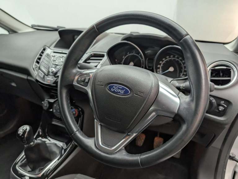 2017 Ford Fiesta 1.25 Zetec Hatchback 5dr Petrol Manual Euro 6 (82 ps) AIR/CON + TINTED GLAS HATC...