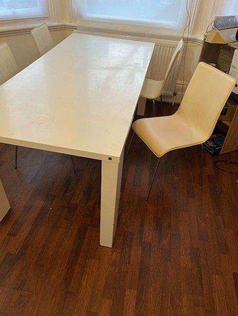 White dining table to go from W91pf