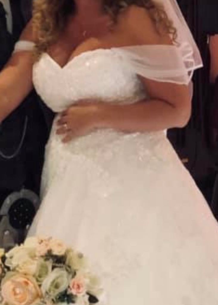 Wedding dress 