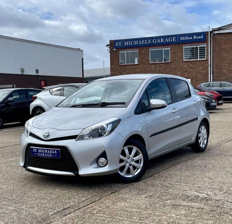 2013 Toyota Yaris 1.5 VVT-i Hybrid T4 5dr CVT HATCHBACK PETROL/ELECTRIC Automatic