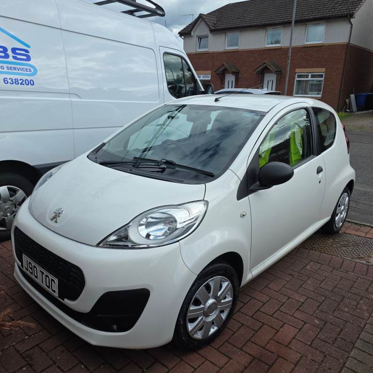 Peugeot, 107, Hatchback, 2013, Manual, 998 (cc), 3 doors