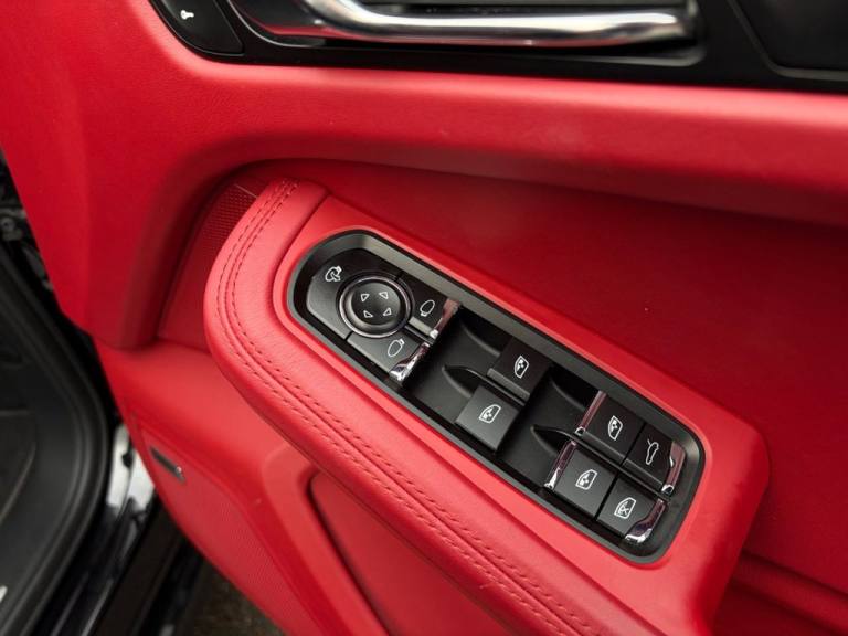 2017 67 PORSCHE MACAN 3.6T V6 TURBO SUV 5DR PETROL PDK 4WD EURO 6 (S/S) (400 PS)