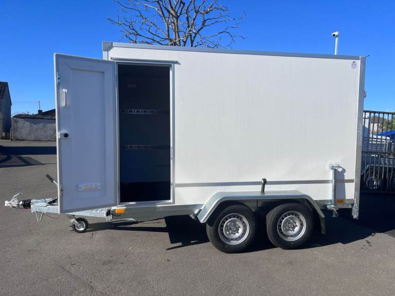 BRAND NEW 3M X 1.8M X 1.8M TWIN AXLE BOX TRAILER WITH RAMP AND SIDE DOOR 2700KG BRAKED