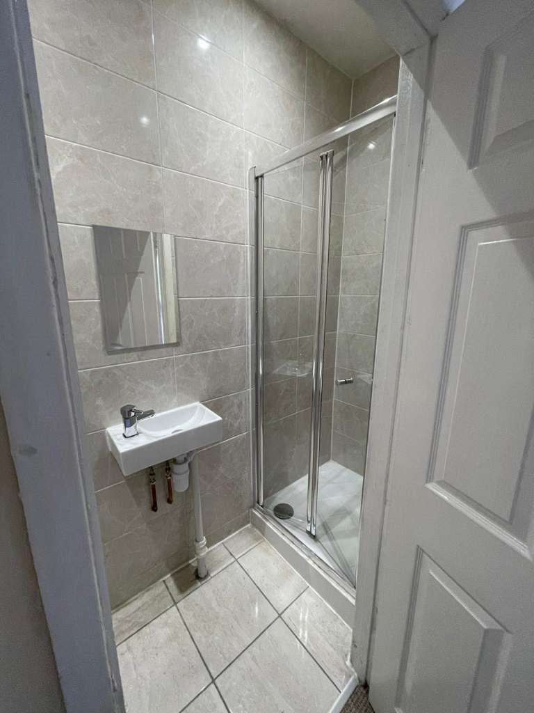 Two bedroom house with parking