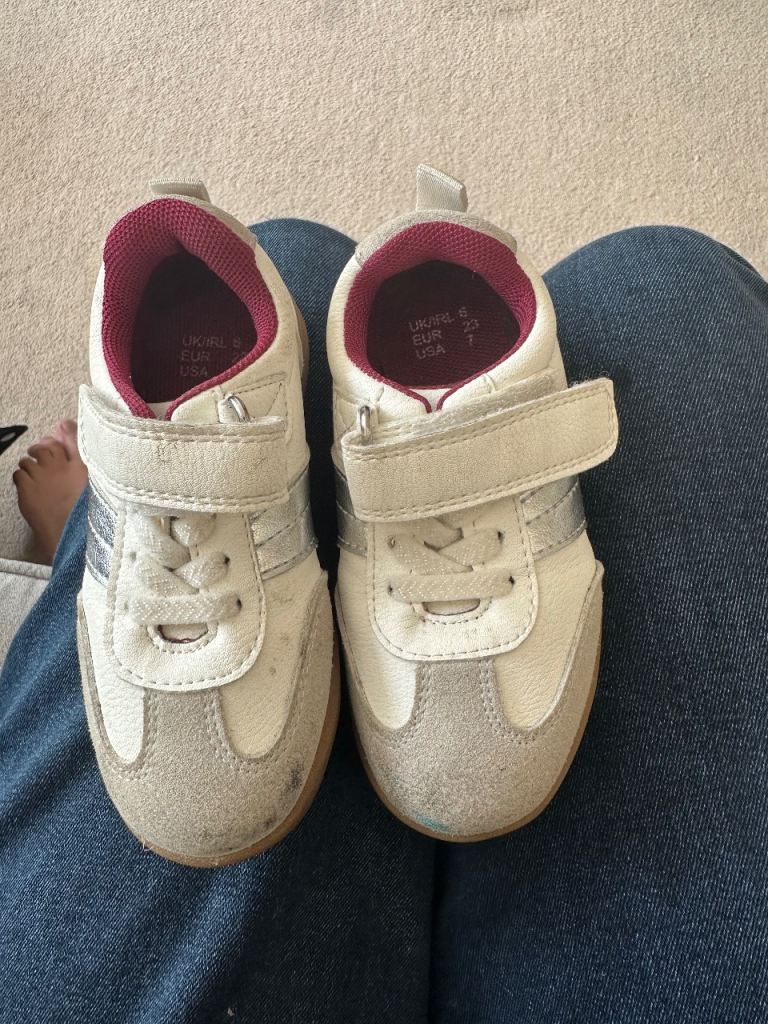 Kids shoes