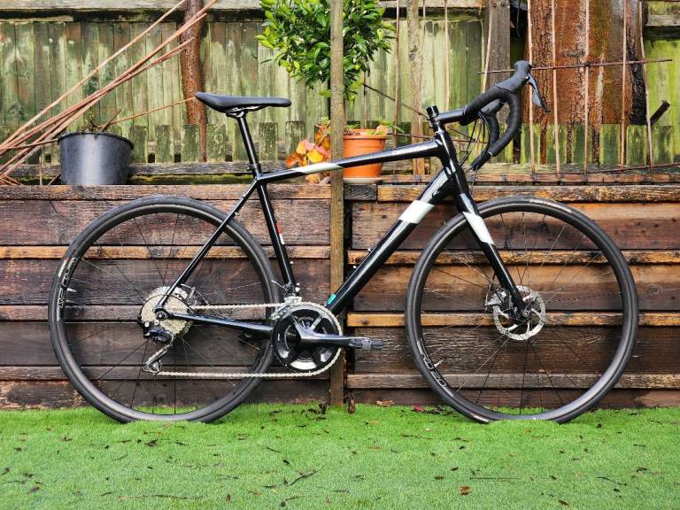 image for CANNONDALE SYNAPSE 105 DISC | 11sp 105 CARBON FORKS | ROAD BIKE | 56cm LARGE