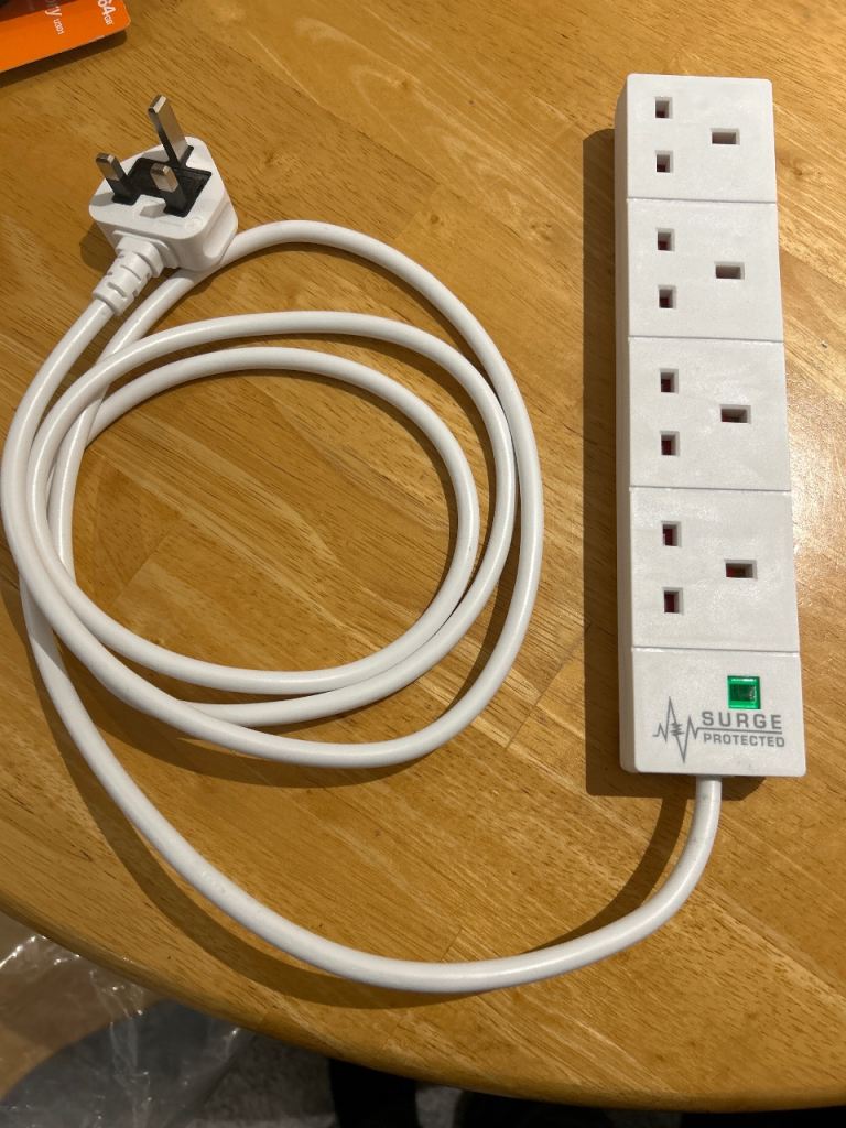 STATUS 4 Socket Surge-Protected 2m Extension Lead