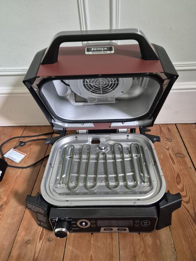 NEW Ninja Woodfire Electric BBQ Grill & Smoker OG701UK Outdoor Oven
