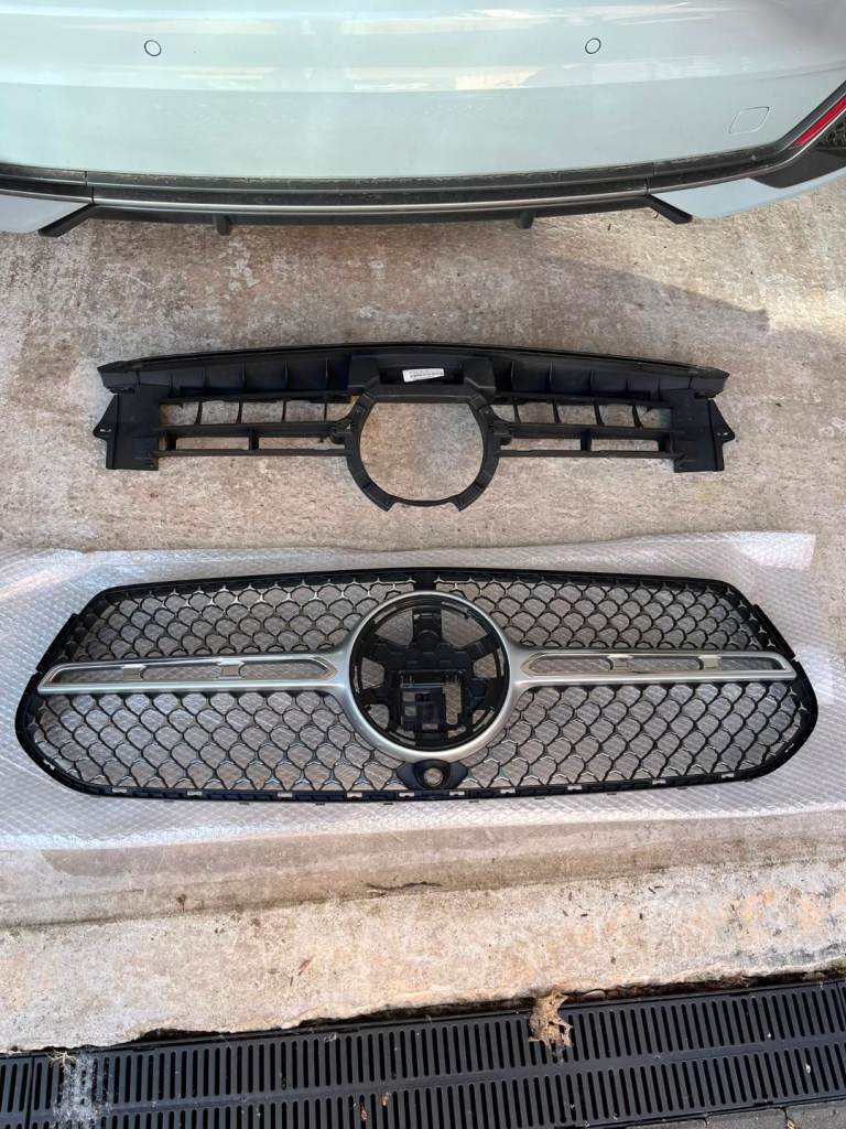 Mercedes GLE AMG Premium Linr Front Grill