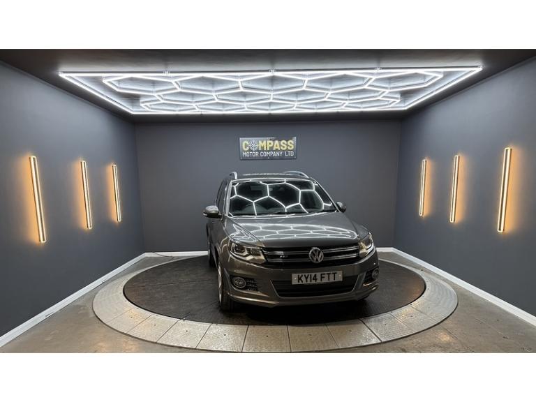  Volkswagen Tiguan 2.0 TDI BlueMotion Tech R-Line SUV 5dr Diesel Manual 4WD Euro 5 (s/s) (170  SU...