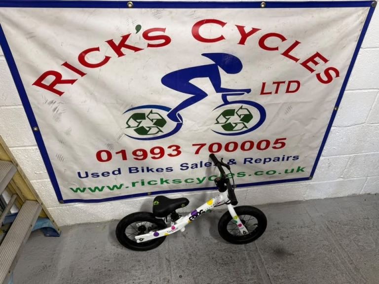Frog Tadpole 12” Wheel Toddler Balance Bike. Spotty No1. 