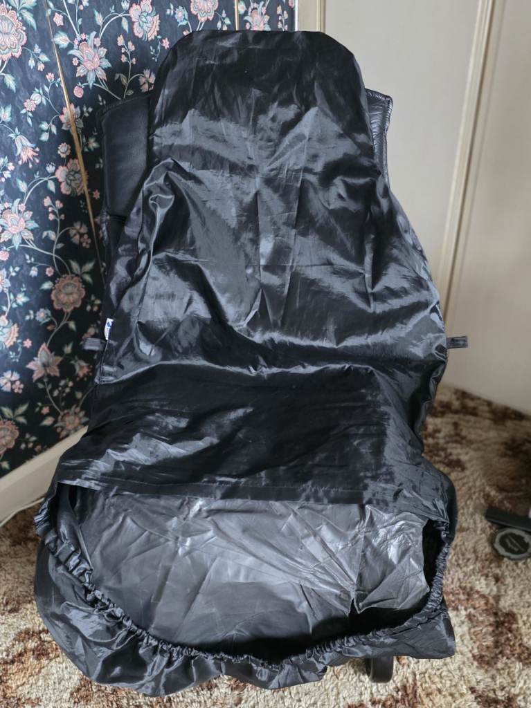 Black Heavy Duty large Car driver seat cover Extreme Hard wearing Waterproof also for a Van