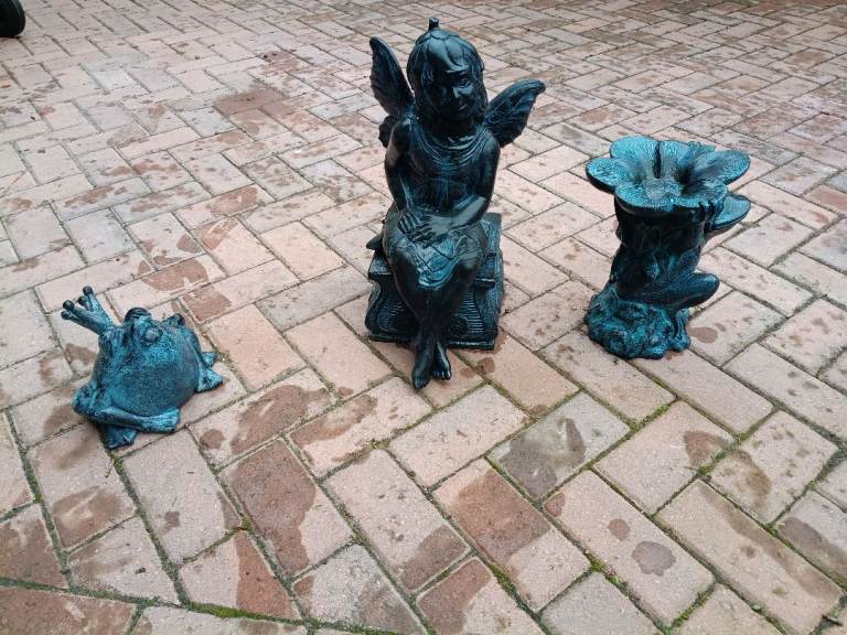 Garden Pool ornaments