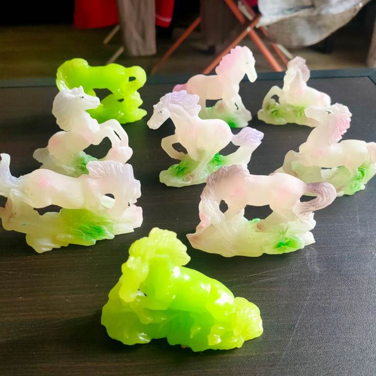 9 pcs horse decoration