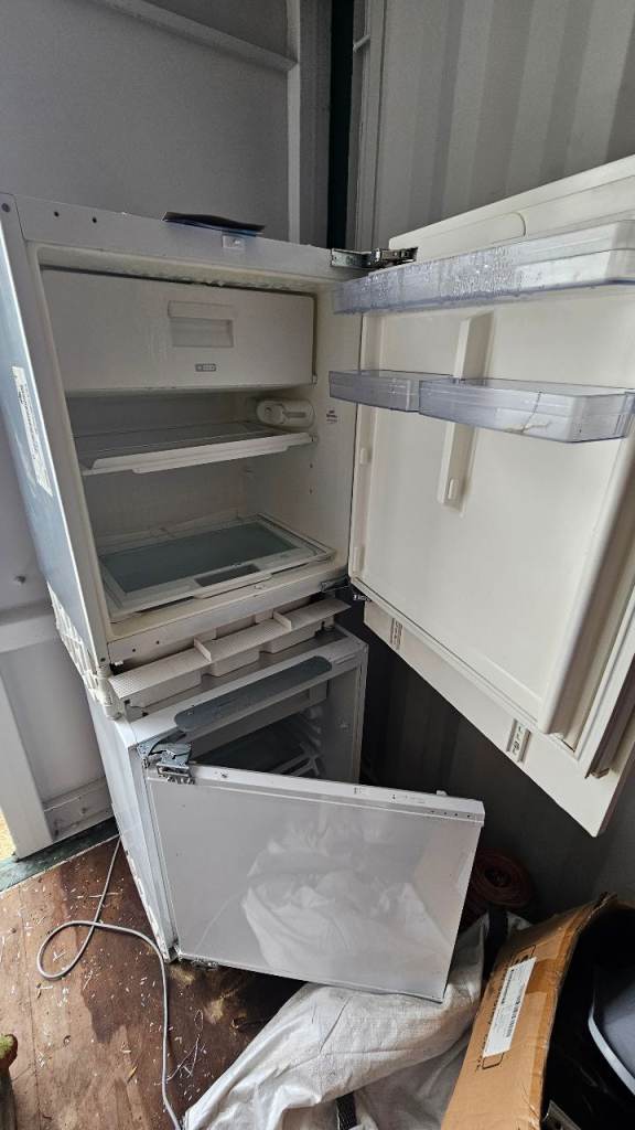 Integrated fridge with freezer x 2