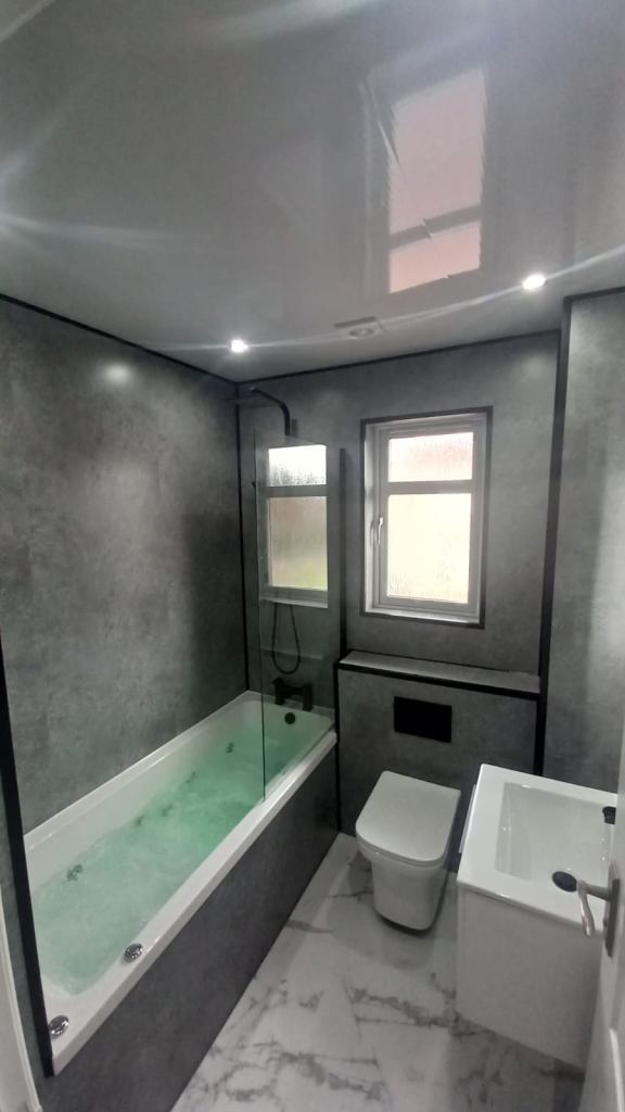 Complete Modern Grey Bathroom Suite – Good Condition