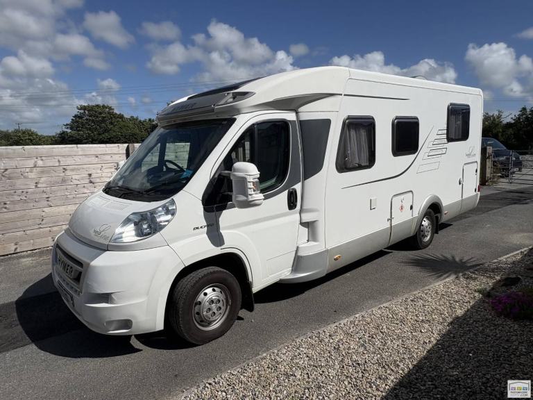 Hymer Bianco T698CL 2 Berth 4 Belt Motorhome For Sale