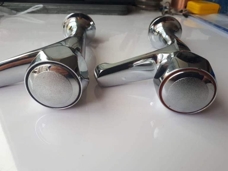 Wickes Leaisure Pair Sink Kitchen Pillar Pegler Long neck face basin Red and Blue Taps - 1/2"