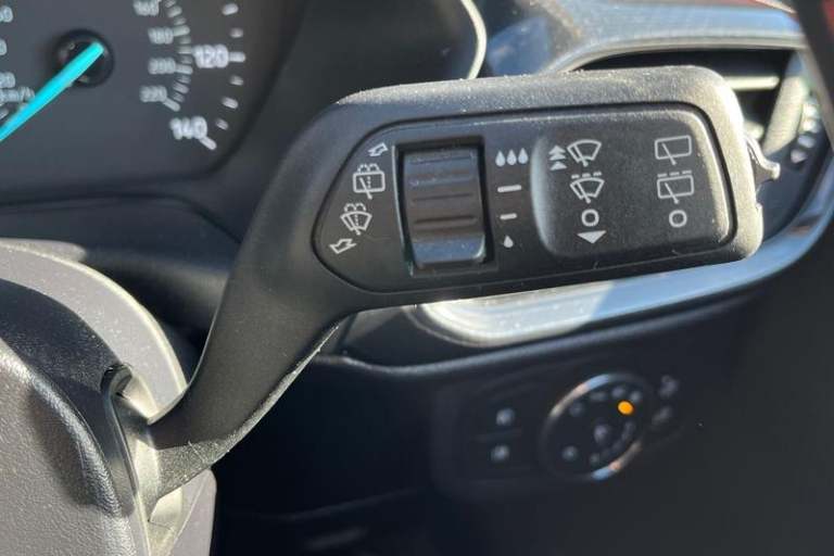 2023 Ford Fiesta 1.0 EcoBoost Hybrid mHEV 125 ST-Line APPLE CAR PLAY  &amp; FRONT HEATED WINDSCR ...