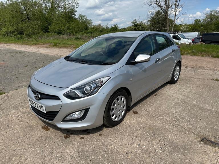 2012 Hyundai i30 1.6 CRDi BLUE DRIVE CLASSIC 5DR HATCHBACK HATCHBACK Diesel Manual