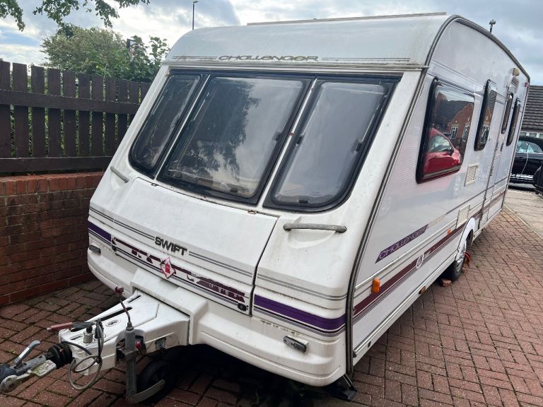 Swift Challenger 490 SEL 4 birth