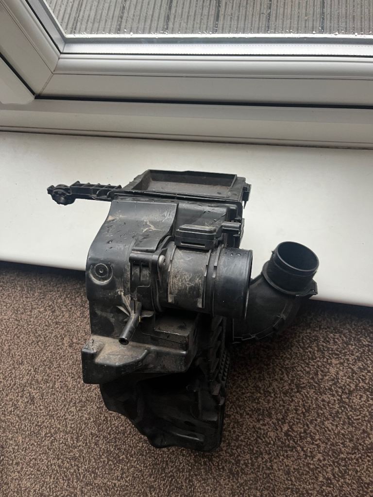 Dacia Duster 67 plate 1.5 DCI airbox