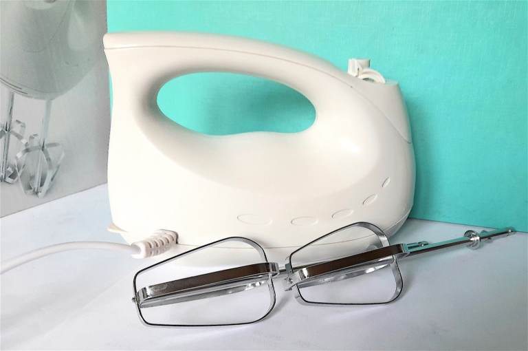 ELECTRIC FOOD MIXER - 240 Volt - 125 Watts