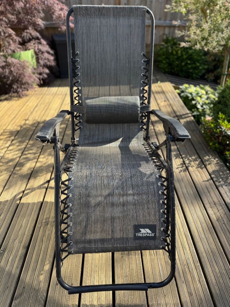 Sun lounger