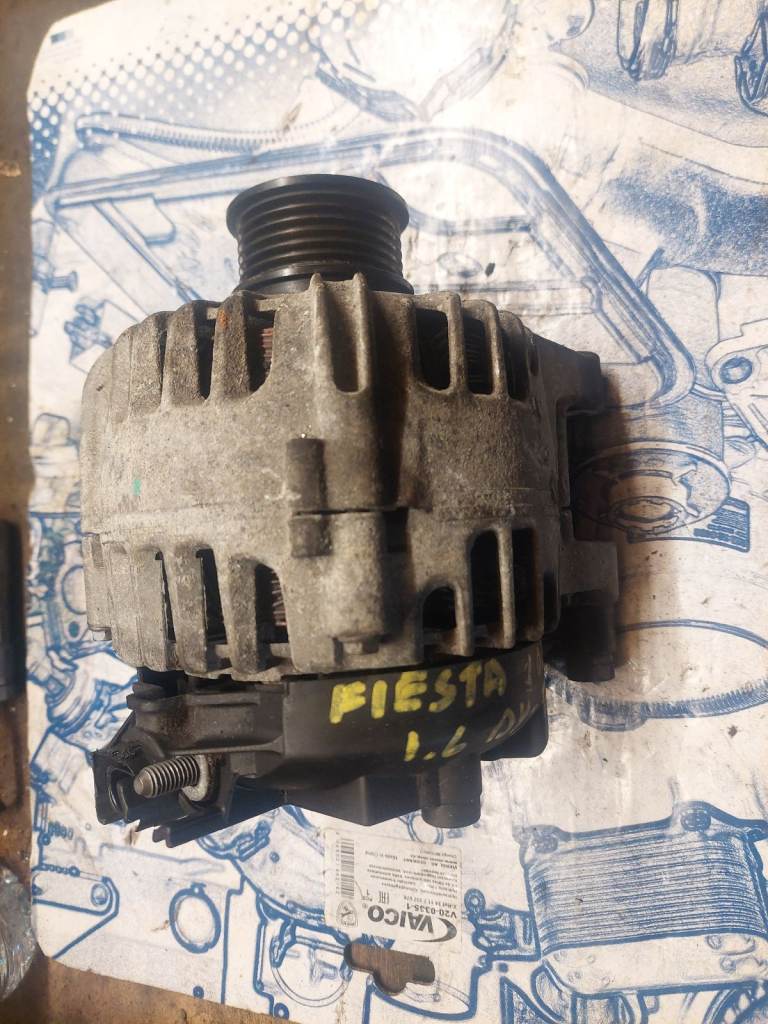2011-2015 GENUINE FORD FOCUS MK3 ALTERNATOR AV6N 10300 MD