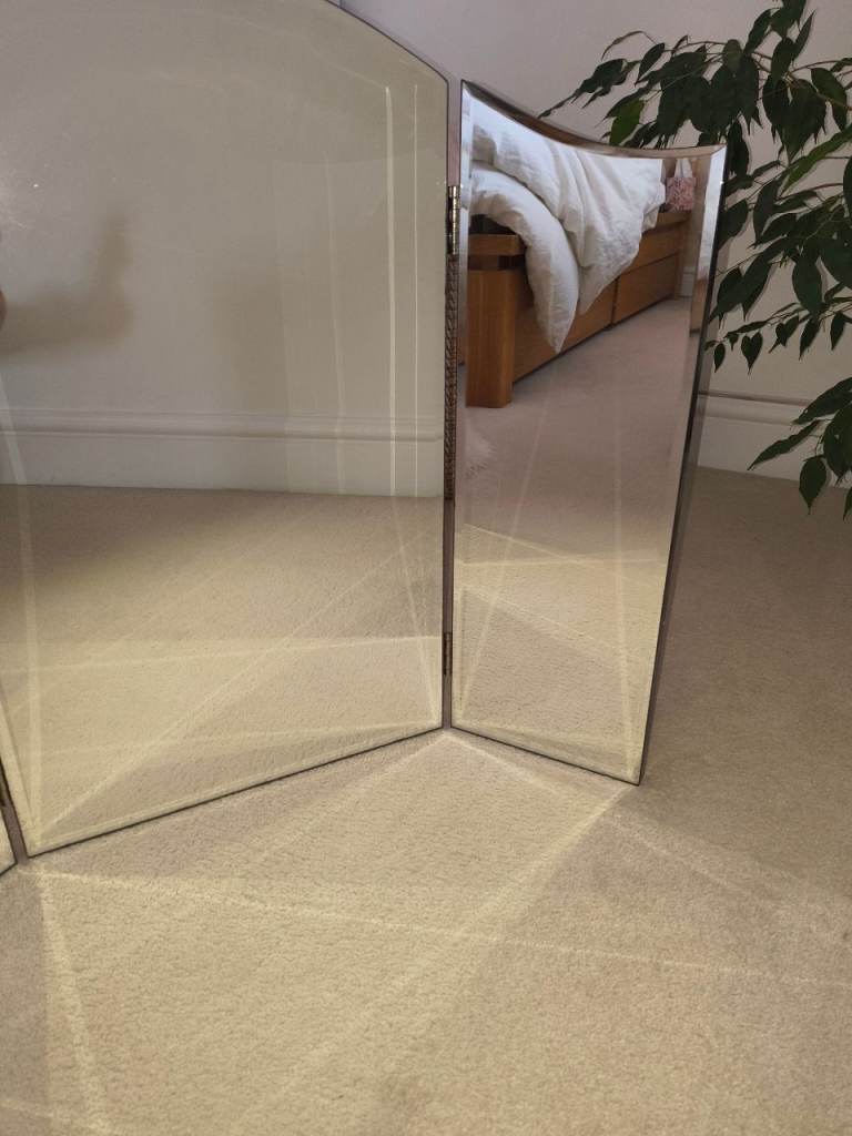 Three fold Dressing table mirror 