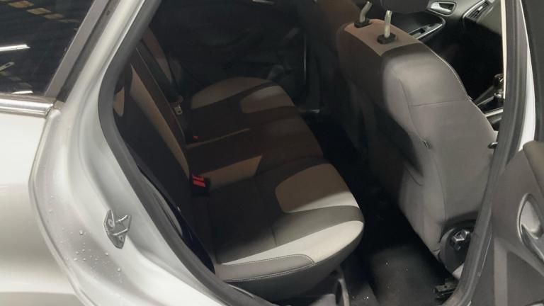 2013 Ford Focus 1.0T EcoBoost Zetec S Euro 5 (s/s) 5dr HATCHBACK Petrol Manual