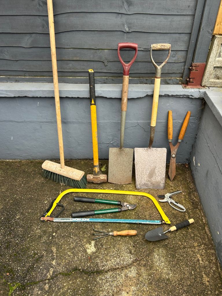 Joblot of garden tools all in great condition 