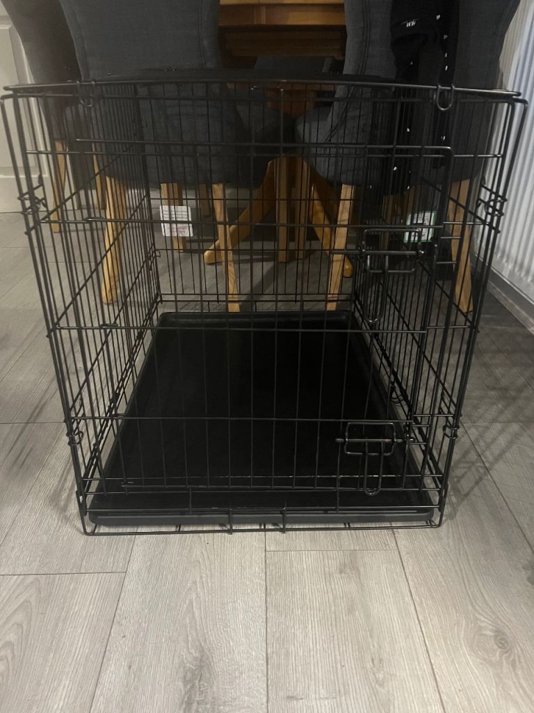 Medium dog crate 