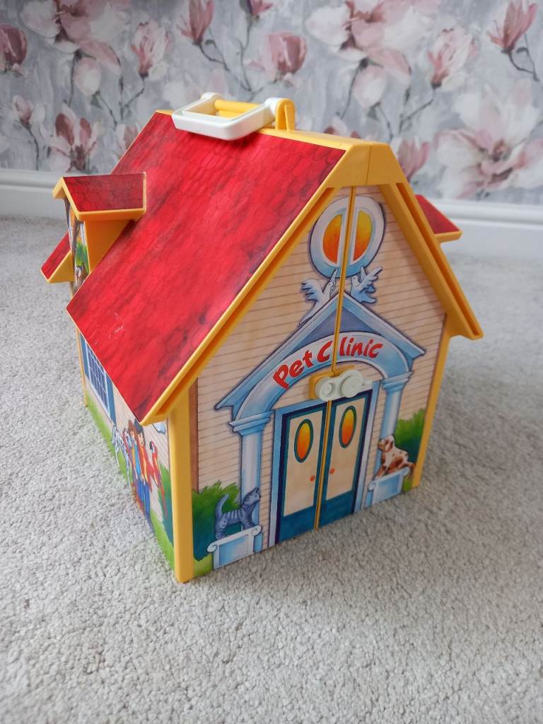 Playmobil pet clinic