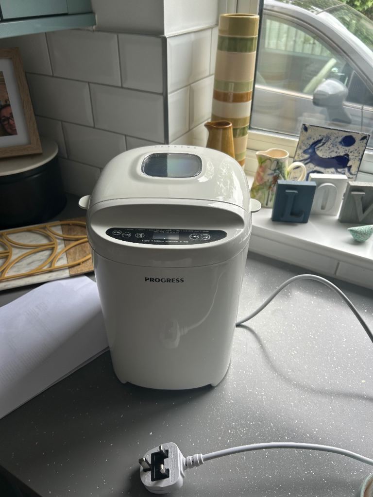 Progress Digital Bread Maker – White, Good Condition